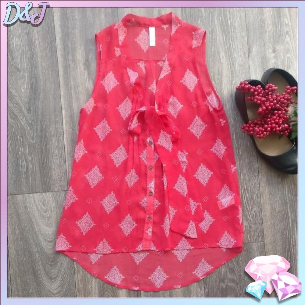 💎✨ Red Paisley Tank - Picture 1 of 5